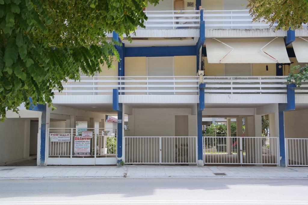 Holiday Apartment Sombrero Néa Péramos Eksteriør bilde